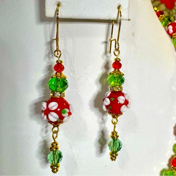 Artisan Red and Green Lampwork Glass Necklace, Bracelet, 2 pair of earrings - Picture 7 of 13